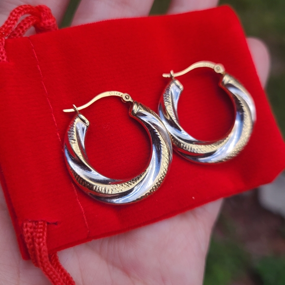 14kt gold two-tone hoopr earrings - Picture 4 of 4